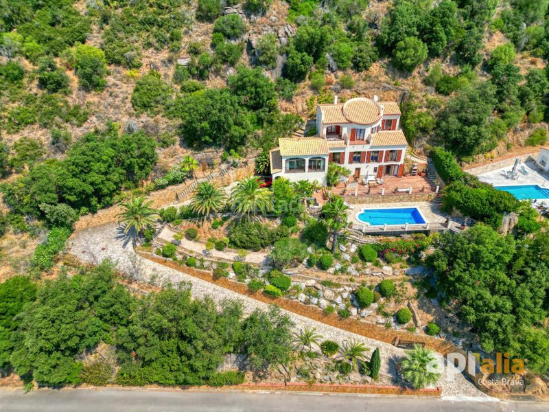 Foto d2cf7ee8-d065-45e7-8544-ca8f22aec409. Casa amb xemeneia calefacció aparcament piscina a Calonge