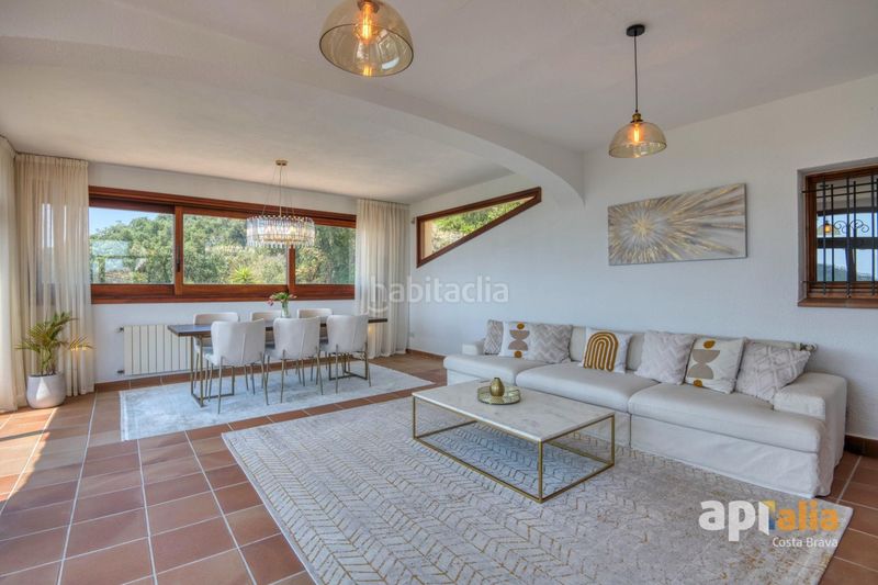 Foto d5577e7d-6d7d-4b71-bccd-438f402ea491. Casa amb xemeneia calefacció aparcament piscina a Calonge