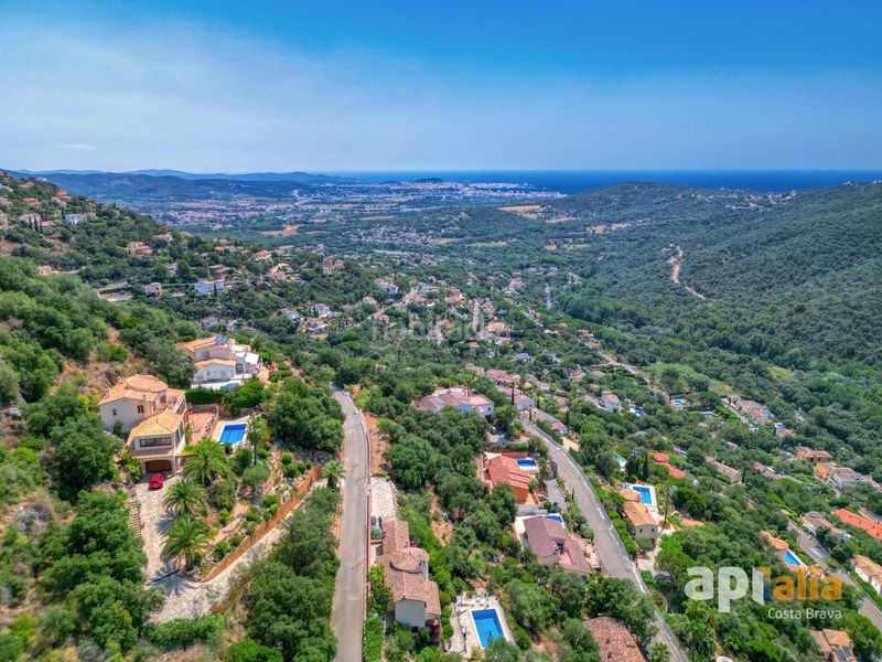 Foto ed1f288c-08be-4a40-8c7f-5b3aebf9614d. Casa amb xemeneia calefacció aparcament piscina a Calonge