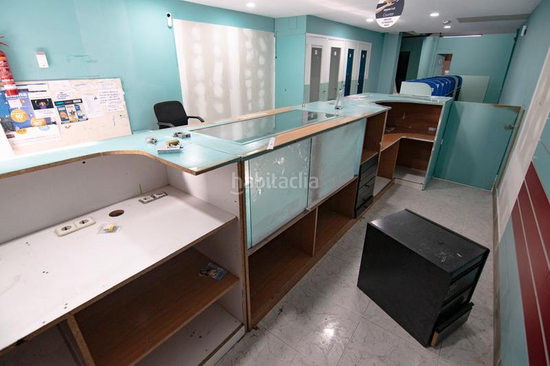 Foto 43868eb8-b2aa-4a9b-8c5b-b8c23b936d84. Local comercial en Prosperitat Barcelona