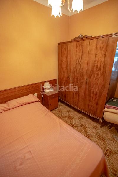 Foto 13920da0-11c0-4144-a55a-5df2fefcf45f. Casa en Prosperitat Barcelona