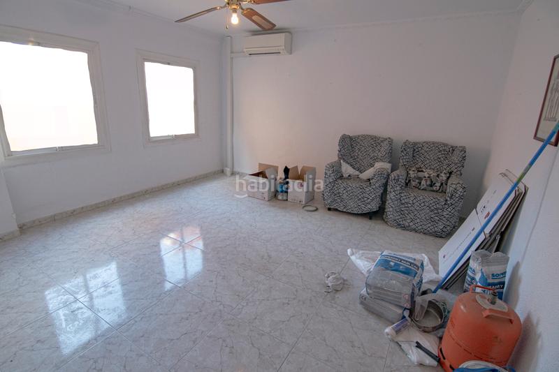 Foto 690731c2-8fc2-4bb2-8f21-f7baf55b82fe. Casa in Prosperitat Barcelona