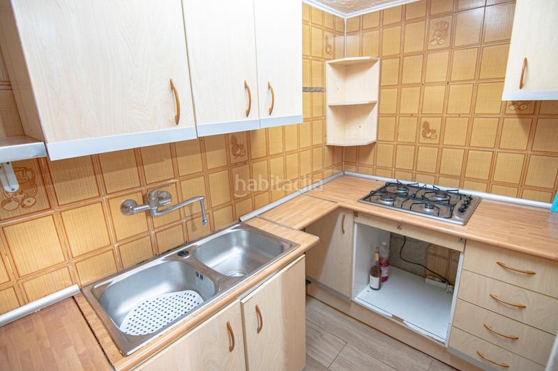 Foto a00f1fca-7e74-4306-a7f2-444b84e56e69. Casa a Prosperitat Barcelona