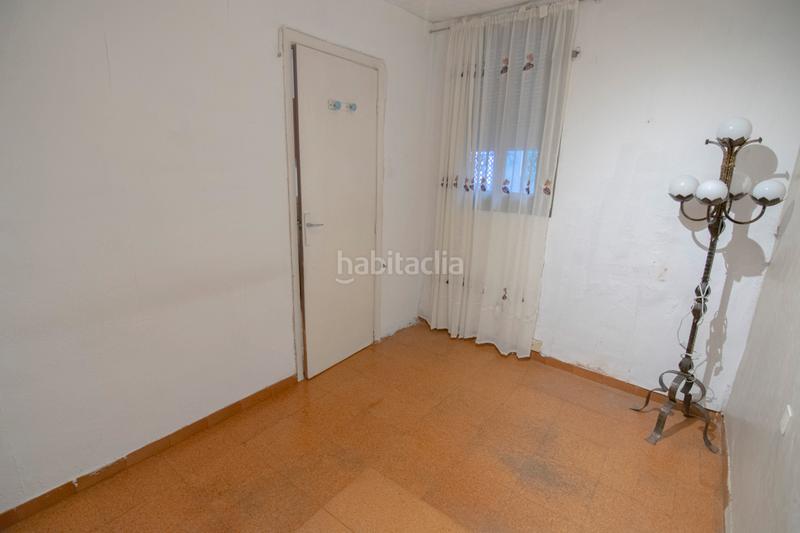 Foto fe79492d-99af-40b3-8129-04c76efaa25b. Casa a Prosperitat Barcelona