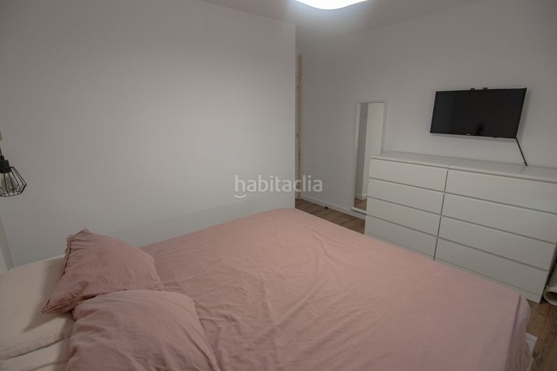 Foto f17c09d9-27f9-4c00-93b6-249c40cdafcb. Àtic amb calefacció a Prosperitat Barcelona