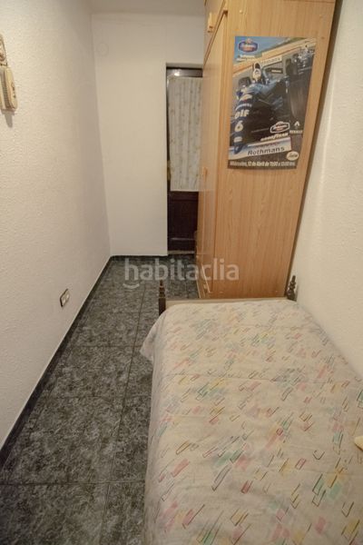 Foto 4242eeca-ab17-41bf-9e0b-c42ea1c5d84c. Piso en Prosperitat Barcelona