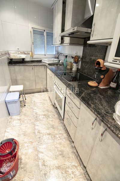 Foto 0b27ce8e-e57e-452a-85c9-bc065fe78cd9. Piso en Prosperitat Barcelona