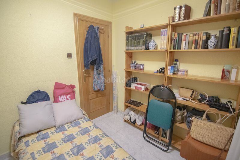Foto b82c79c9-dd42-401f-bf96-24d14aa8ccf9. Piso en Prosperitat Barcelona