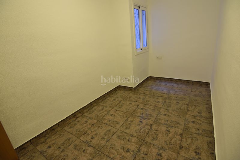 Foto fe43b7f6-560f-4db5-9cc4-f5e7921fff86. Piso en Prosperitat Barcelona