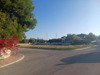 Terreny residencial  Calle violeta. Espectacular solar urbano de 1.300 m2 en los girasoles