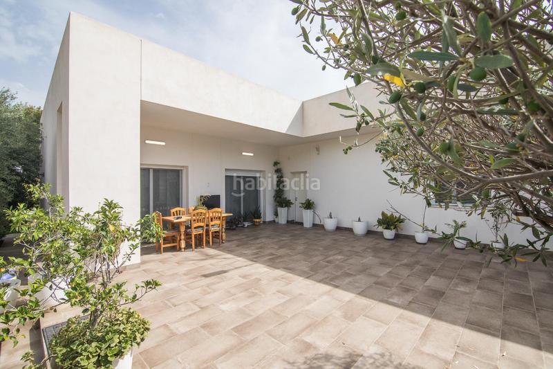 Foto 265febff-f15e-4f0c-84d4-4e8aabf57c04. Casa tu hogar soñado en villamontes vivienda de 3 dormitorios, con parcela privada de 1250 m2 en Sant Vicent del Raspeig