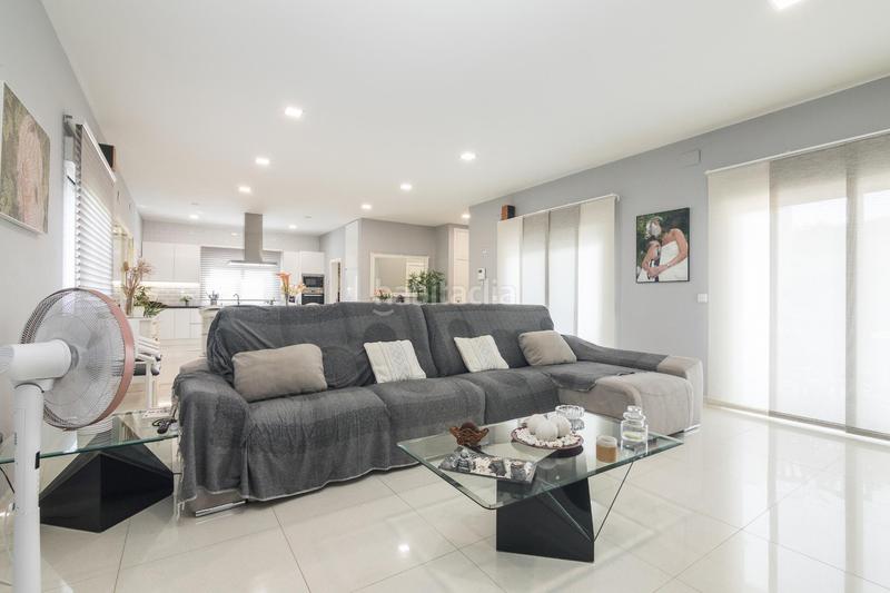Foto 54df7a3a-54ab-4fbf-ad76-b41ea5d428e7. Casa tu hogar soñado en villamontes vivienda de 3 dormitorios, con parcela privada de 1250 m2 en Sant Vicent del Raspeig