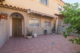 Casa  Cervantes. Un hogar donde empezar de nuevo  bungalow en sant joan dalacant