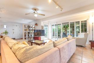 Xalet a Pueblo Español-Coveta Fumá. Chalet en la coveta fumá  el campello  espacio, luz y tranquilid