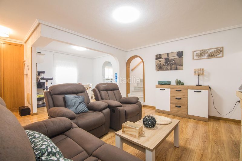 Foto 086d9404-1f99-4a79-a33e-ddefd59306bf. Casa amb aparcament a Monforte del Cid