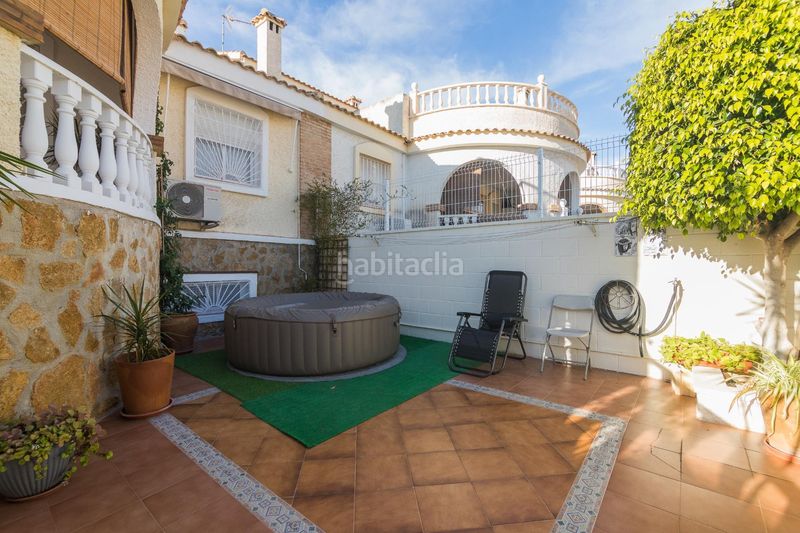 Foto 1da60d2f-8793-4264-bab1-9f3827093f1a. Casa amb aparcament a Monforte del Cid