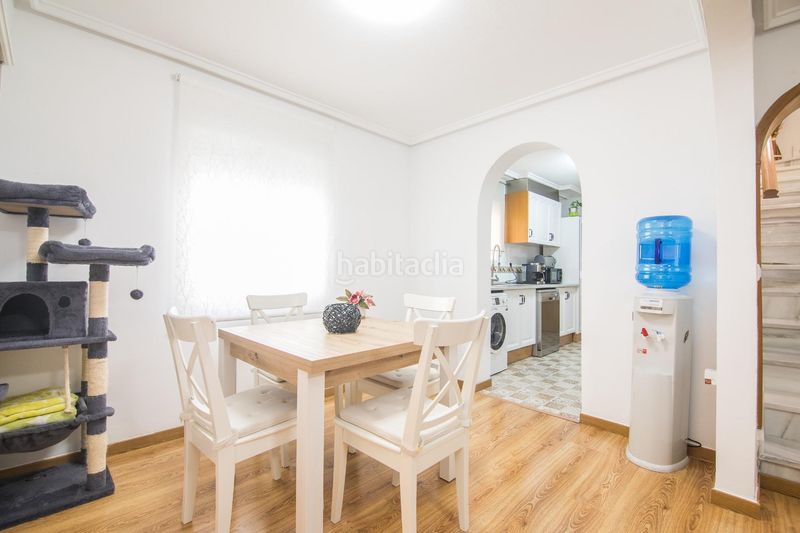 Foto 55a81705-6d12-4311-bddb-ebfab9407425. Casa amb aparcament a Monforte del Cid