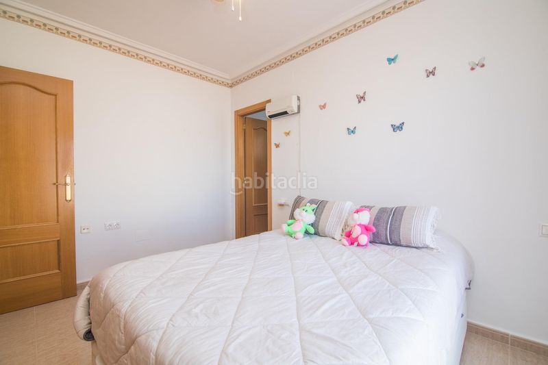 Foto a2db9c58-598c-4e95-94fa-772548123c59. Casa amb aparcament a Monforte del Cid