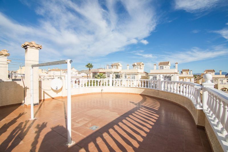 Foto a90e5e78-b27a-41a6-8361-5375796b9da0. Casa amb aparcament a Monforte del Cid