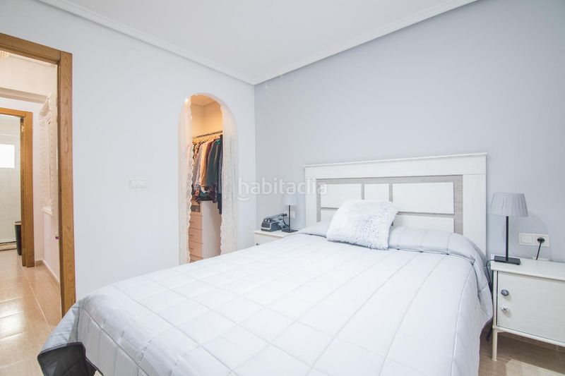 Foto f5cf0bdf-c1ef-4f61-a109-f77c51bcbe3a. Casa amb aparcament a Monforte del Cid