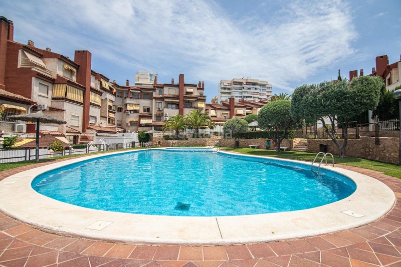 Foto 6d09f64c-980d-43a5-a8c1-21026415dc4a. Casa adossada amb aparcament piscina a Cabo de las Huertas Alicante