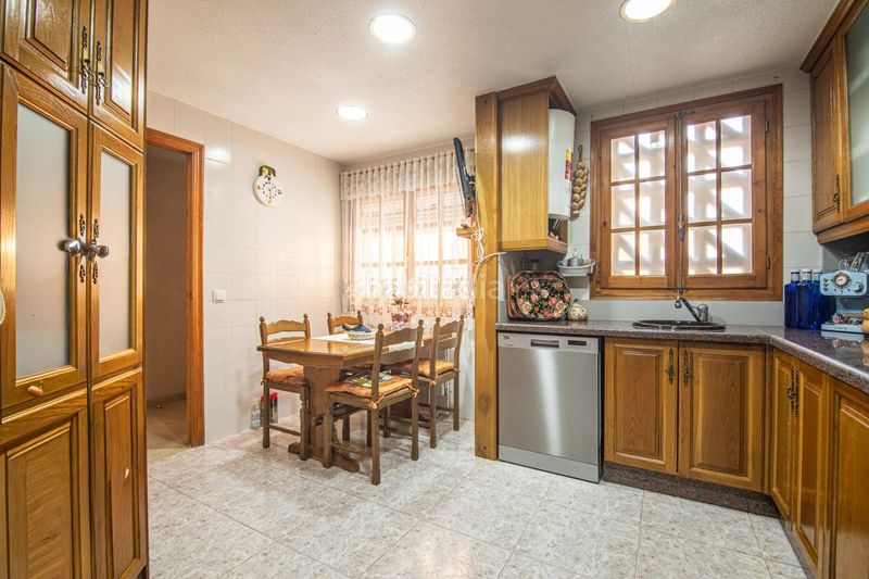 Foto a4c8ec14-bc50-4e0e-9292-c2cf951d62f8. Casa adossada amb aparcament piscina a Cabo de las Huertas Alicante