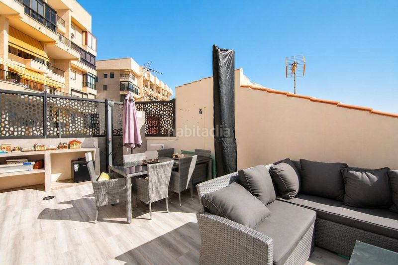 Foto a88ffa70-b7b0-4f25-9353-aada96669b19. Casa amb aparcament piscina a Los Arenales del Sol Elche / Elx