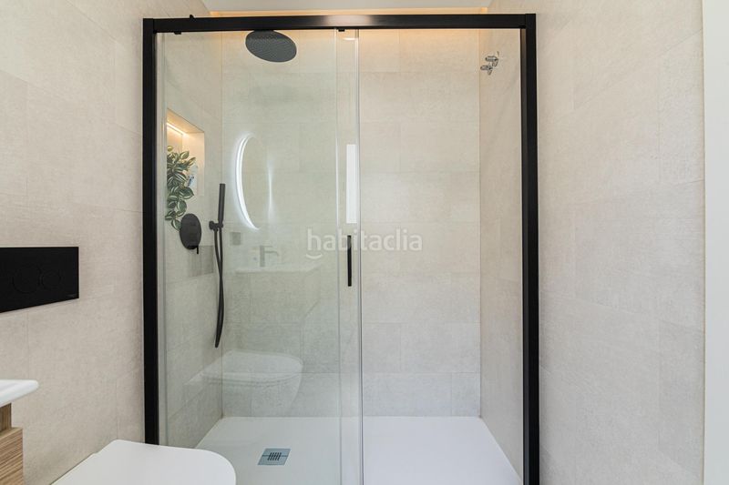 Foto b3ef01f7-e247-4d9d-b39a-44e6e540eb0c. Àtic a Centro Santa Pola