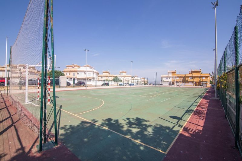 Foto 94c30585-42d7-442d-a260-3f81995ed2b1. Maison avec parking piscine dans Monte Faro-Altomar II Santa Pola
