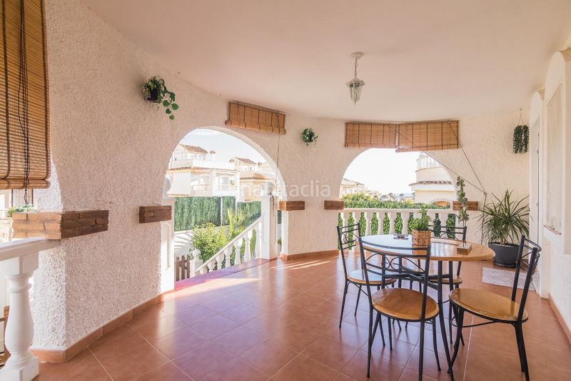 Foto 4ec6be76-a87c-4378-b4a7-a25663a9704a. Casa amb aparcament a Monforte del Cid