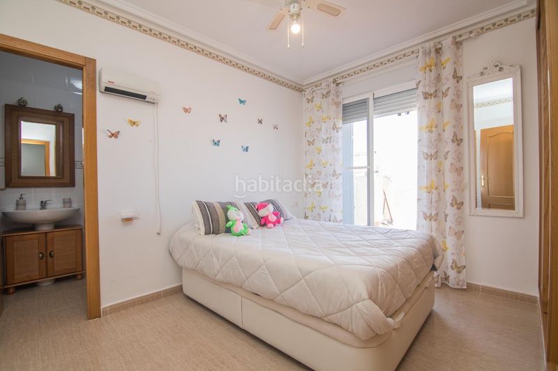 Foto d03678e6-20de-462e-ae08-bc73669fe590. Casa amb aparcament a Monforte del Cid
