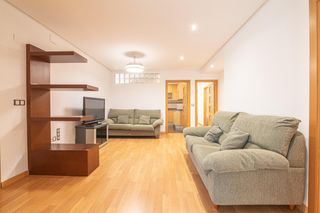 Rent Flat in Norte. Fantastica viivenda de 4 dormitorios en san vicente del raspeig