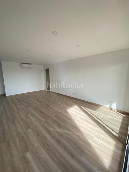 Foto 063430d8-b423-497b-8b56-17aefdb738e3. Flat in carrer sant bru 60 bis in Casagemes Badalona