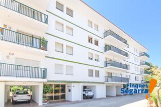 Pis  Carrer de la sinia. Tu nuevo hogar a 400 m de la playa!