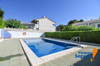 Etagenwohnung  Carrer telègraf. Listo para entrar a vivir en els masos!