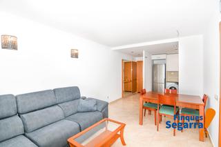Flat  Carrer tenis. Oportunidad única en roda de berà!