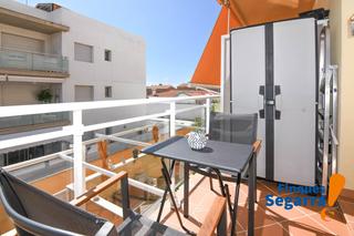 Appartement  Carrer tenis. Piso con parking y piscina comunitaria, a 700 m de la playa en r