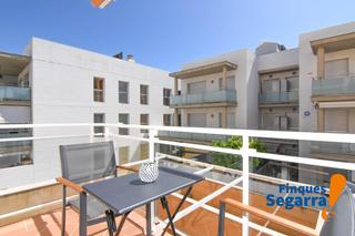 Pis  Carrer tenis. Piso con parking y piscina comunitaria, a 700 m de la playa en r