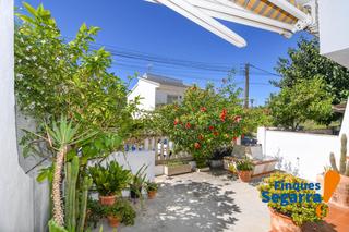 Casa  Carrer d'ilerda. Tranquilidad, comodidad y todo a tu alcance!