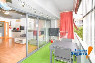 Appartamento  Carrer margarida xirgu. Listo para entrar a vivir!