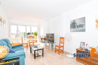 Appartement  Carrer amadeu vives. Luminoso piso con terraza a 600 m de la playa!