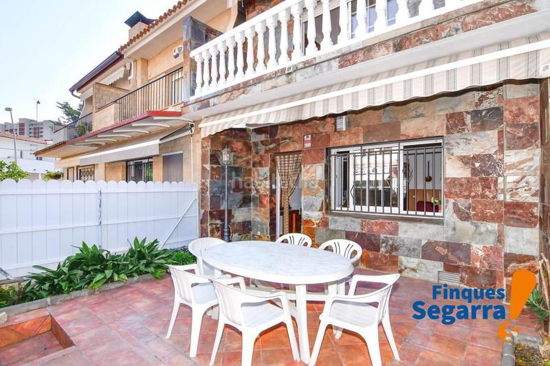 Foto 36c4630c-7aab-4ad1-a43f-aa91800da1ca. Casa adossada a Coma-ruga platja Coma-ruga