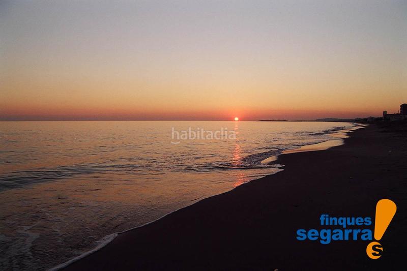 Foto ab7484b2-bb0c-4a67-aa80-596ef4e3f37b. Casa adossada a Coma-ruga platja Coma-ruga