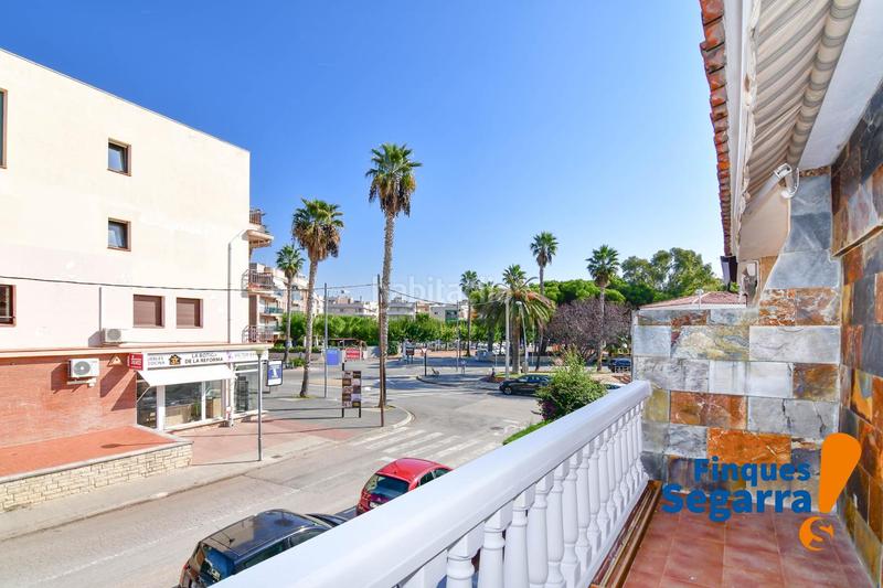 Foto ed8d49a1-3f64-4c03-b8fb-fc347353192b. Casa adossada a Coma-ruga platja Coma-ruga