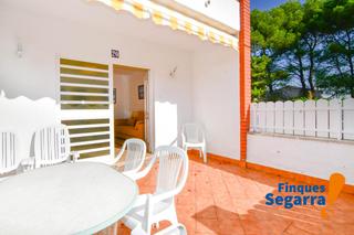 Rent Ground floor  Carrer pescadors. Planta baja con terraza a 100 m de la playa!