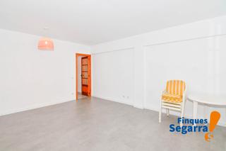 Location Appartement  Carrer santiago rusiñol. Piso de 3 habitaciones en el centro de comaruga!