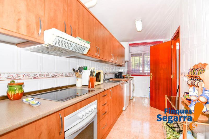 Foto a45511ba-55a5-4730-bdf2-e59a3458232f. Maison jumelée avec chauffage parking dans Bonastre