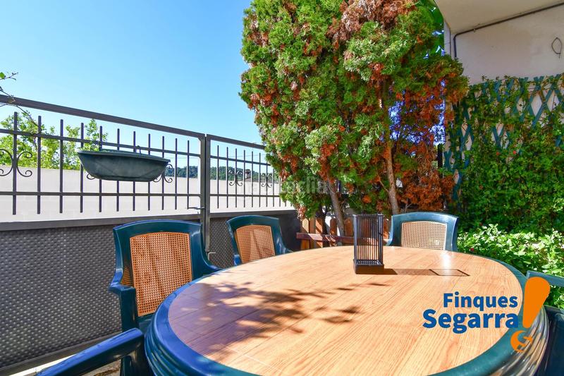 Foto adf10de0-ce4c-42ed-861f-d2ebd9bef2f0. Maison jumelée avec chauffage parking dans Bonastre