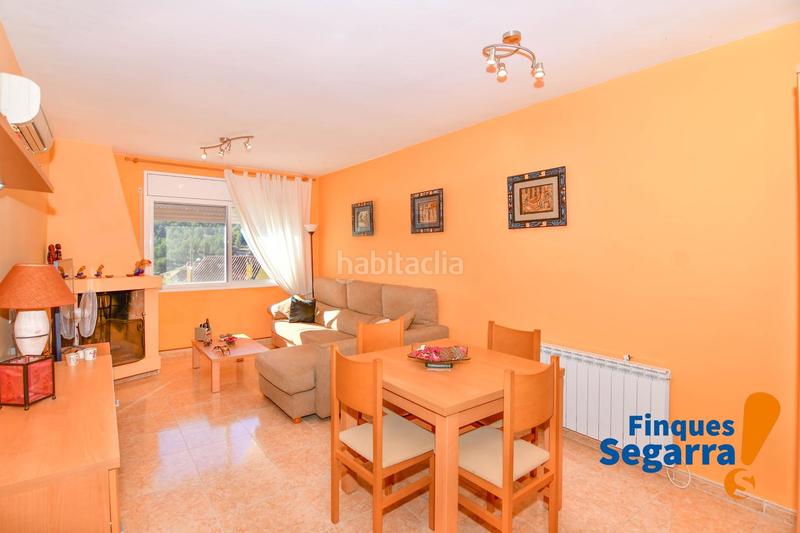 Foto cd64ea27-6d04-46e5-b1a6-37b82490debb. Maison jumelée avec chauffage parking dans Bonastre