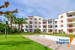 Flat  De la platja. Piso reformado con parking, trastero y piscina en roda de berà!